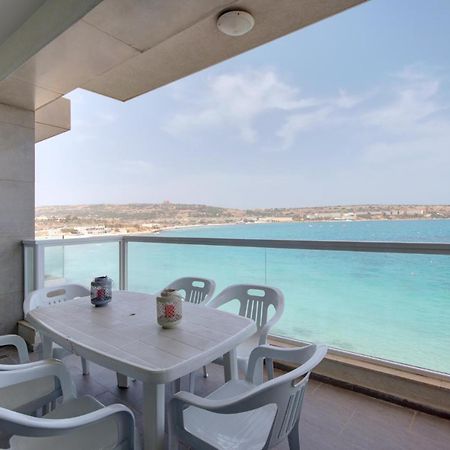 מליאהה Beachfront Pretty Holiday Home מראה חיצוני תמונה