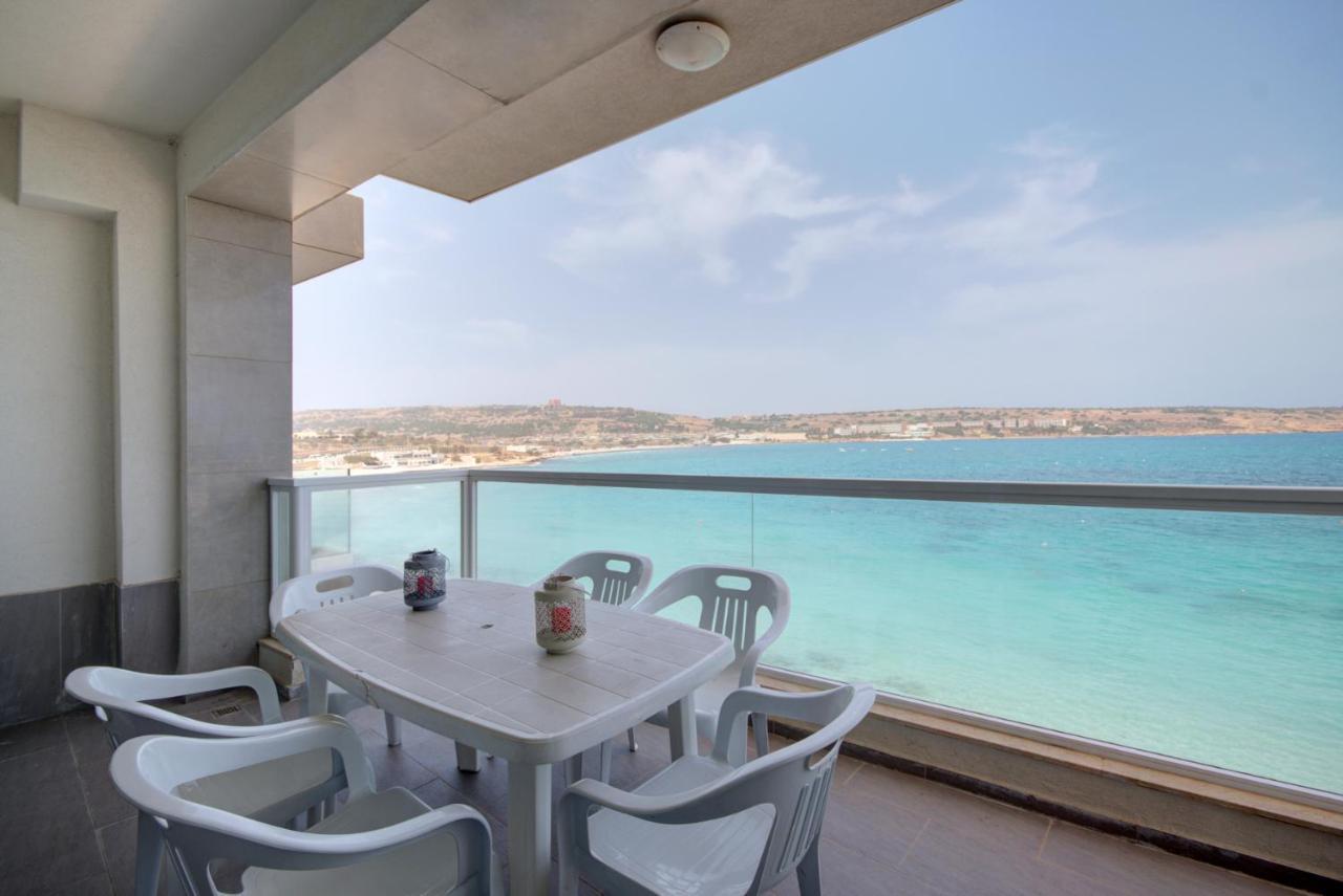 מליאהה Beachfront Pretty Holiday Home מראה חיצוני תמונה